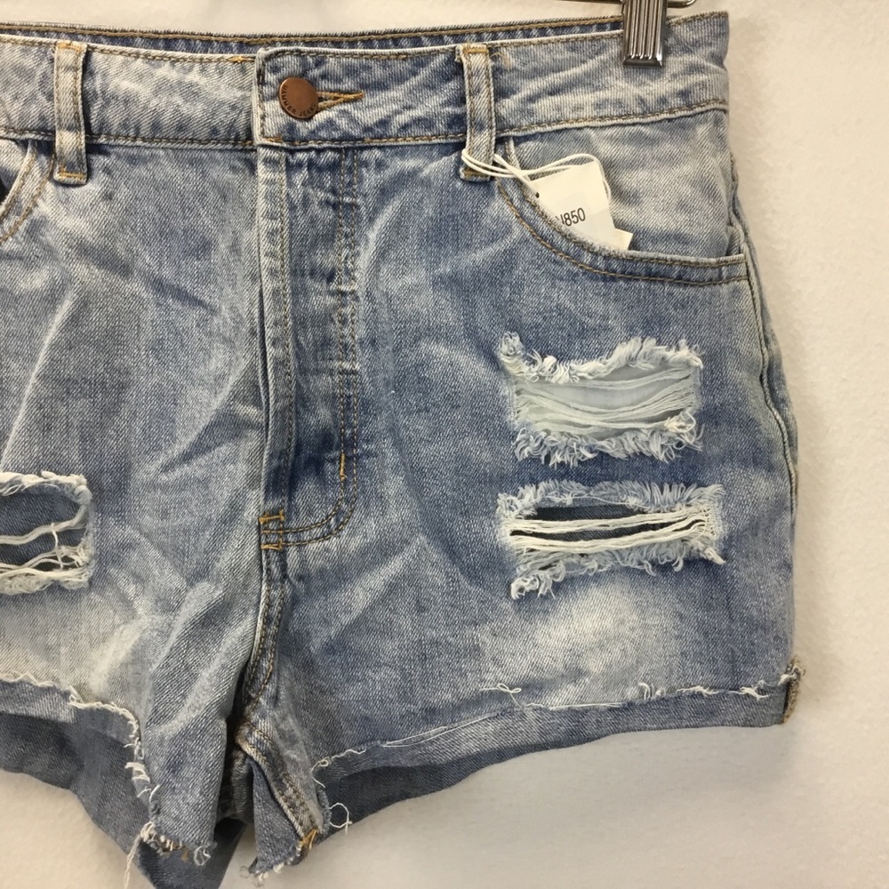 Hammer Jeans Los Angeles Distressed High Waisted Cut Off Jean Shorts - Picture 4 of 10